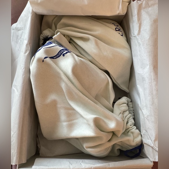 Burberry
Rose 100mm shearling velvet sandals size 36 - Picture 2 of 8